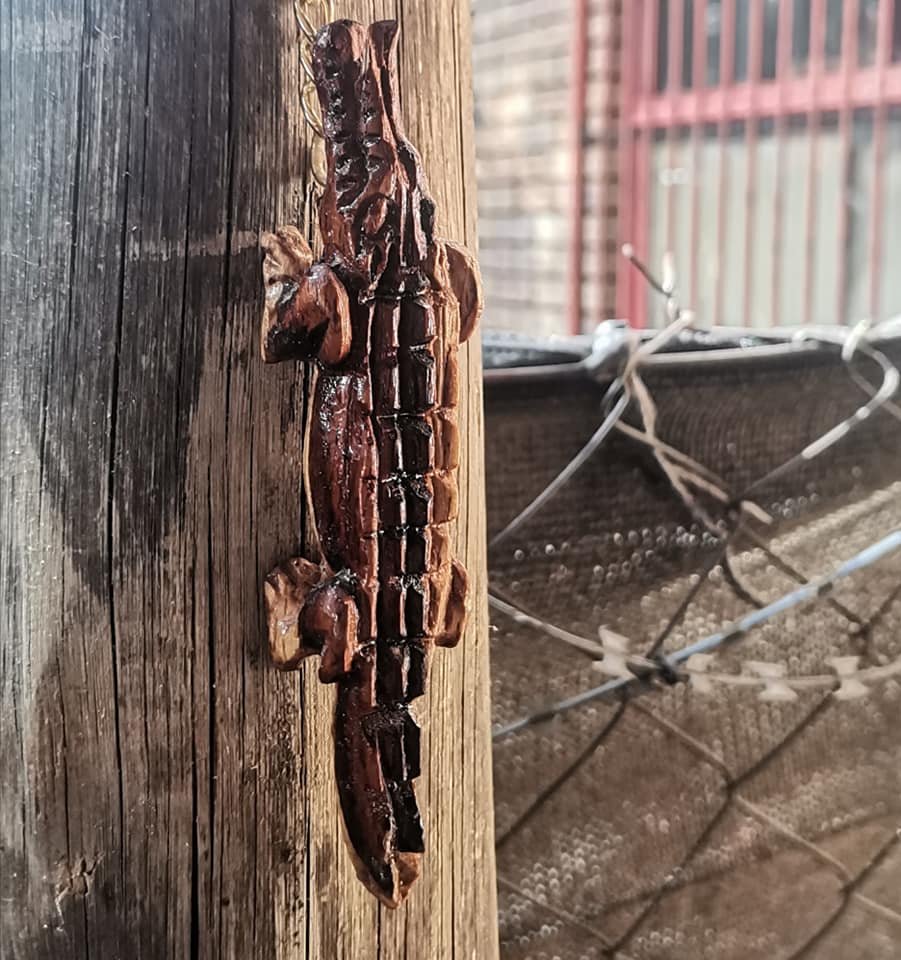 Awesome hand carved animal key chains 3 155270358 2752477905062197 7281419637843257652 n