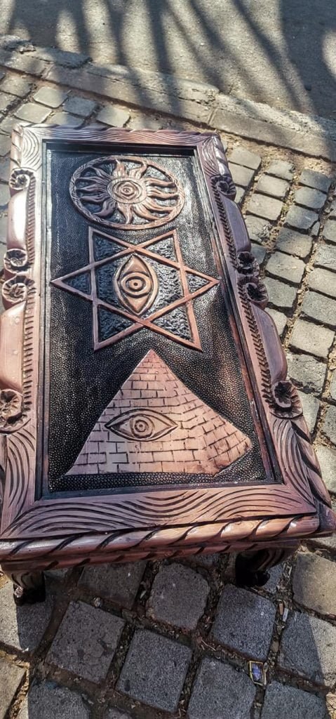 Mystical Coffee table 2 218065844 2851856358457684 889630038684252217 n