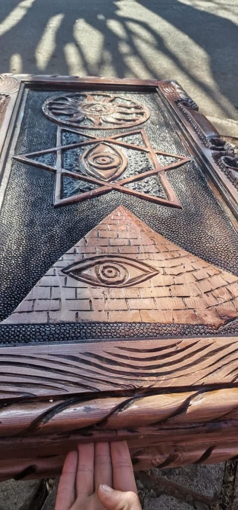Mystical Coffee table 3 218219410 2851856291791024 8116778608097246433 n
